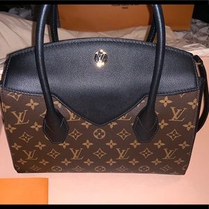 Louis Vuitton purse